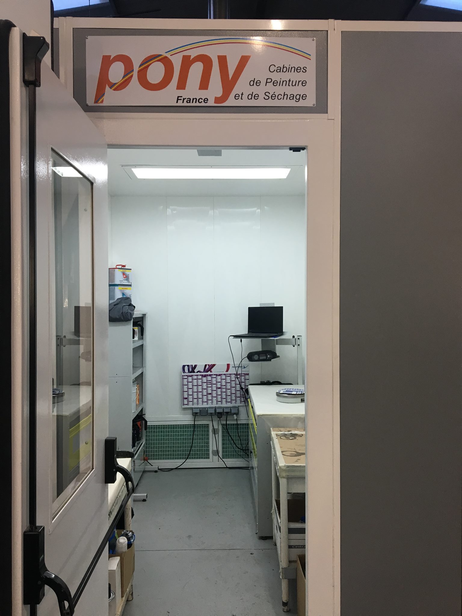 LABORATOIRE DE PEINTURE