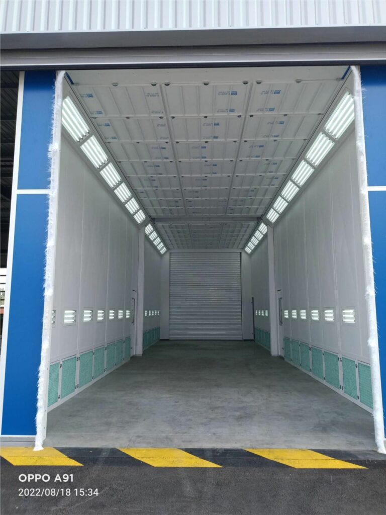 Cabine de peinture pour camions